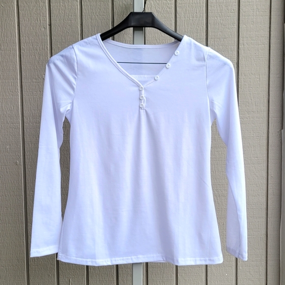 Tops - V-Neck Long-Sleeved T-Shirt | Women's S